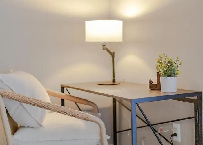 Landing - Modern With Amazing Amenities Apartment *
