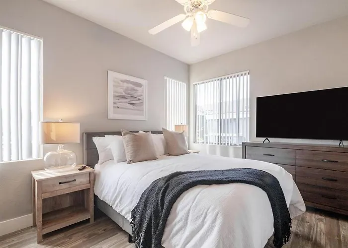 Landing - Modern With Amazing Amenities *