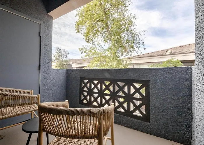 Landing - Modern With Amazing Amenities Apartment Phoenix